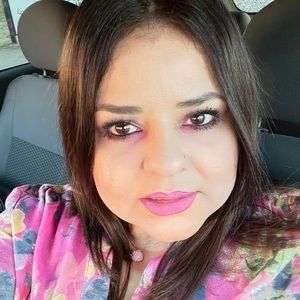 Meet your Posher, Mayrha